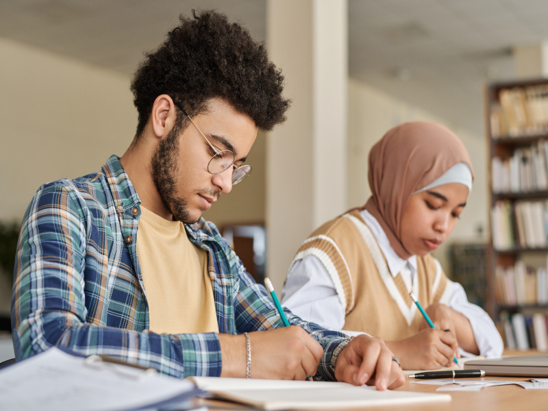Öffnet die Seite 'Berechtigungsstopp bei Integrationskursen'